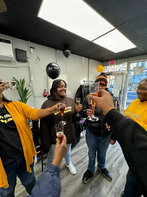 BRAIDS FADES AND WEAVES L.L.C.