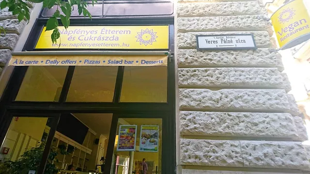 Napfényes Restaurant and Confectionery