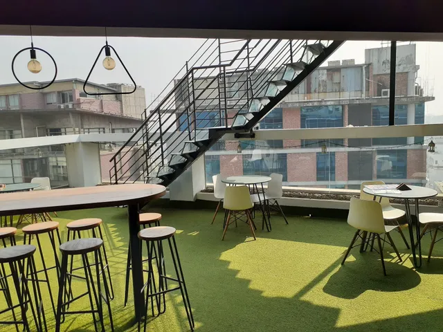 Cafe Bleu ~ PanthaPath