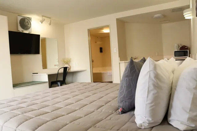 Fountain Court Motel