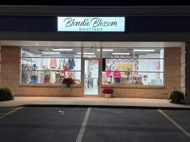 Blondie Blossom Boutique