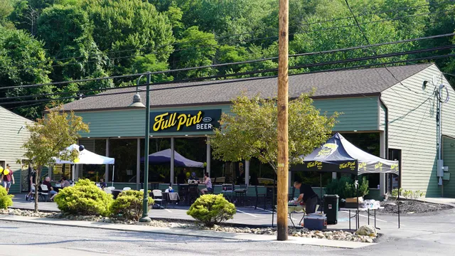 Full Pint Beer Kitchen and Taproom