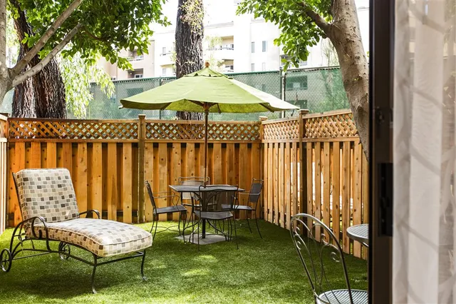 Avenue of the Arts Costa Mesa, a Tribute Portfolio Hotel