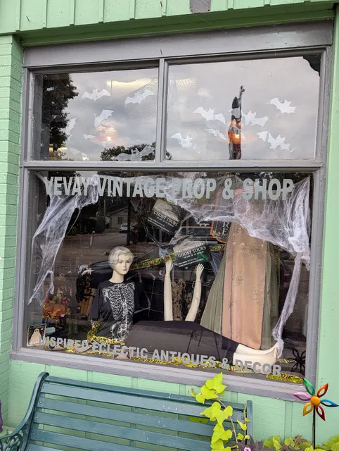 Vevay Vintage Prop & Shop