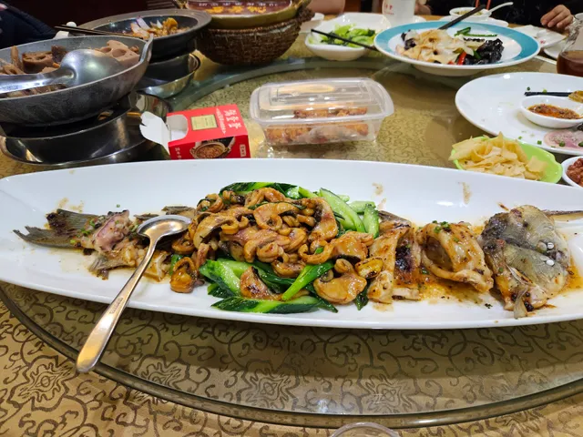 Mandengdeng Restaurant