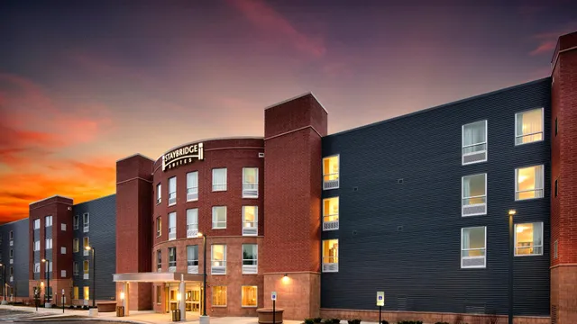 Staybridge Suites Marquette by IHG