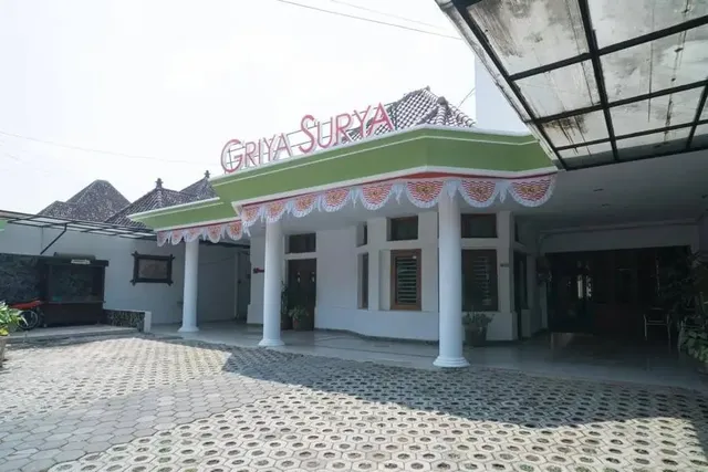 Urbanview Hotel Griya Surya Malang by RedDoorz
