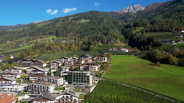 Oliven- & Genusshotel Hirzer