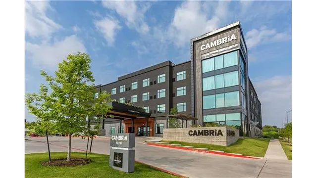 Cambria Hotel Austin Airport