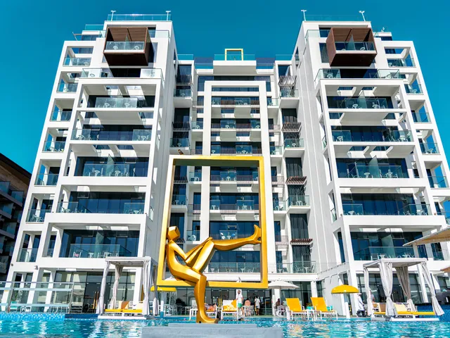 C Central Hotel & Resort The Palm Dubai