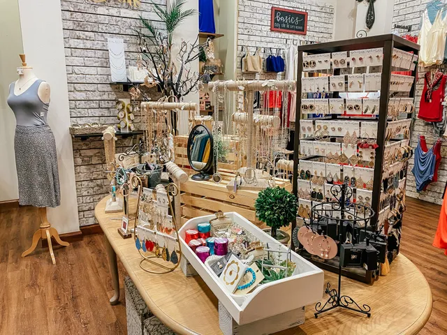 Apricot Lane Boutique- Missoula