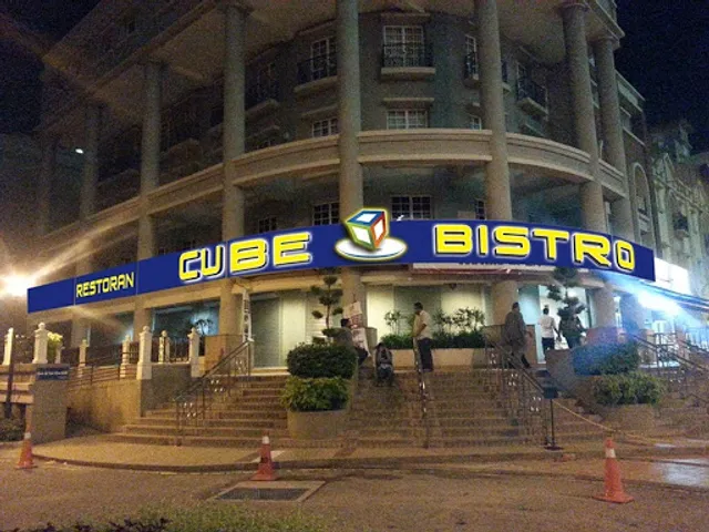 Cube Bistro