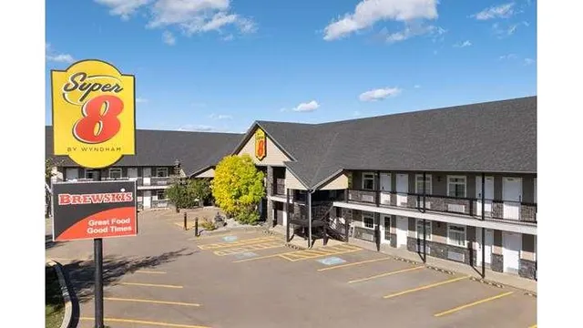 Super 8 by Wyndham Fort McMurray