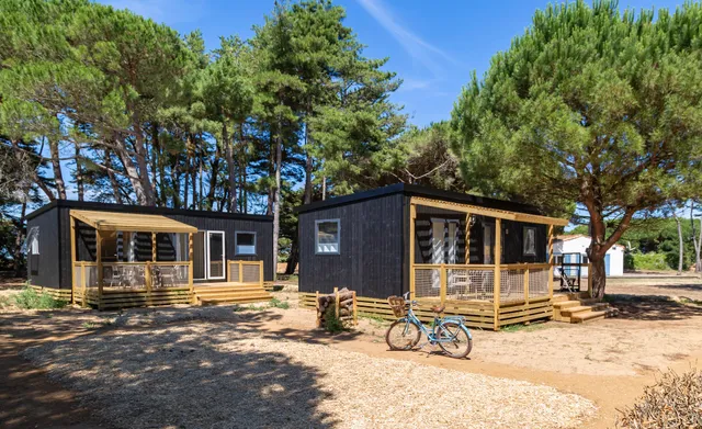 Flower Camping Tamarins Plage