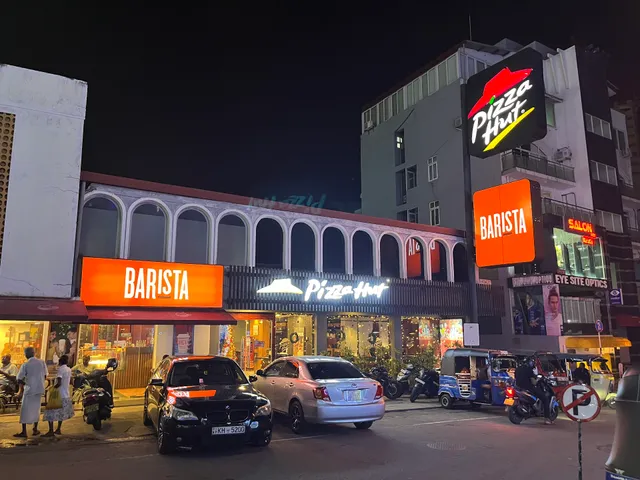 Pizza Hut - Bambalapitiya