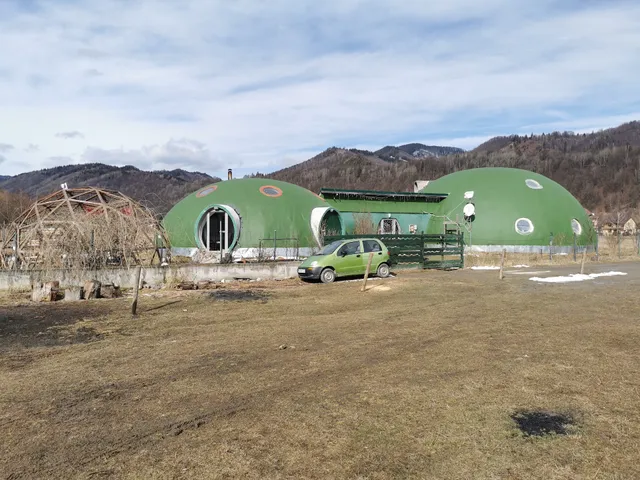 Domurile din Zarnesti