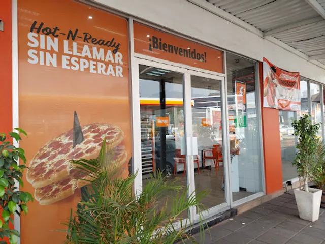 Little Caesars Pizza "Camino ITESO"