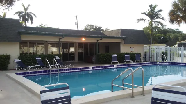 Holiday Mobile Estates