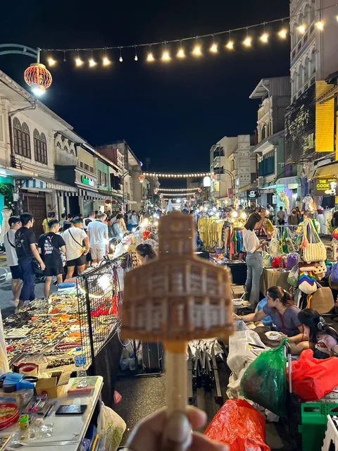 Chartered Walking Street ถนนคนเดินชาร์เตอร์