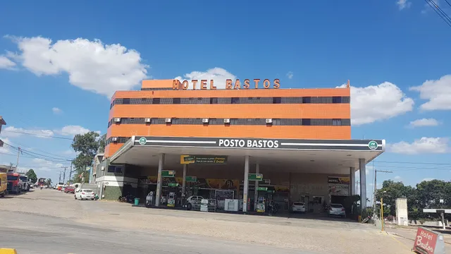 Hotel e Posto Bastos