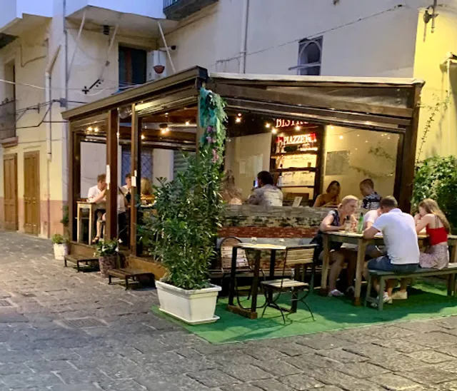 Bistrot la Piazzetta