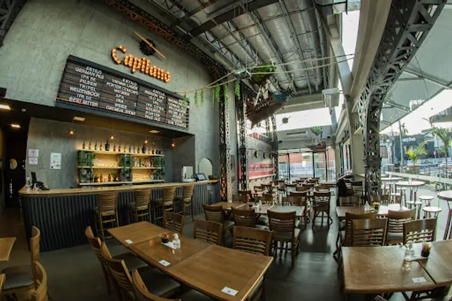 Capitano Tap House Aquarius