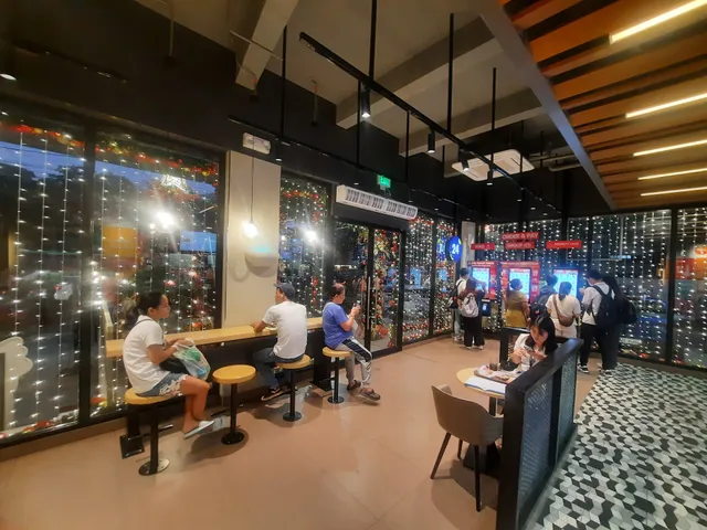 Jollibee España Don Quijote