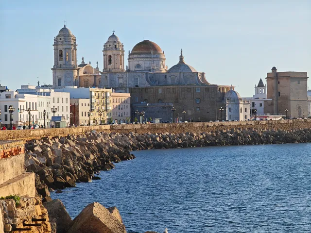 Sopranis del Mar, apartamento en centro, cerca de playa y estaciones de Cádiz,