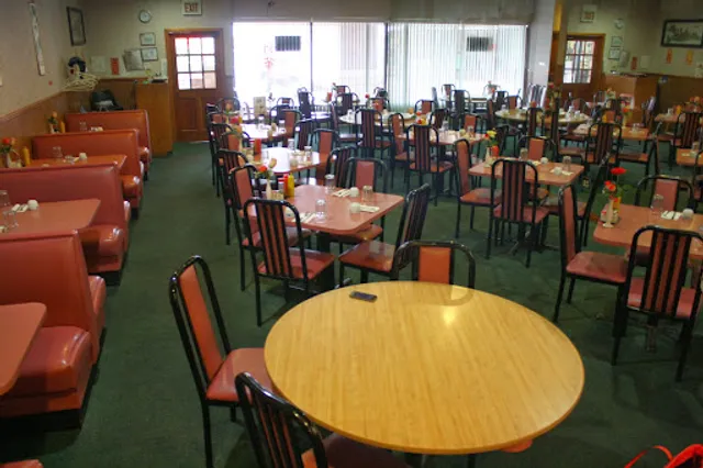 Lin's Mandarin Chinese & Asian Restaurant