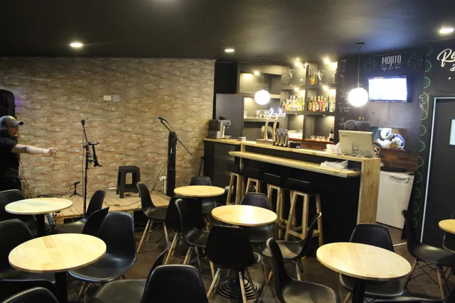 Mojito Coffe and Food