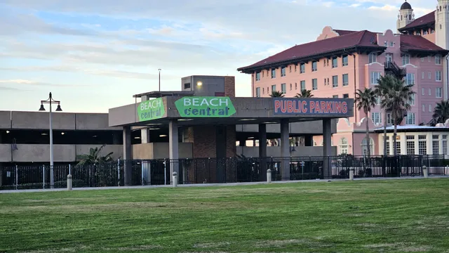 Beach Central Park & Garage
