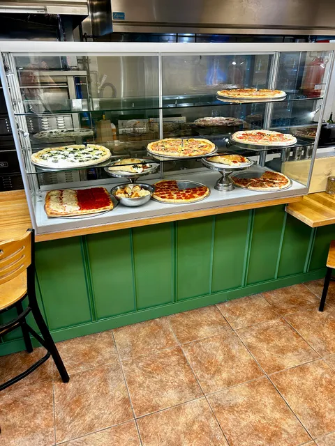 Giorgino's Pizza & Subs