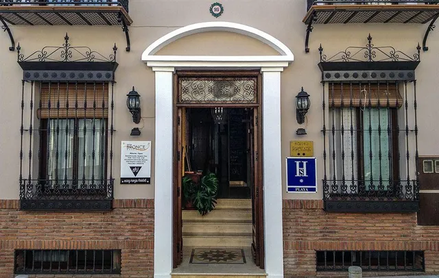 Hostal Bronce
