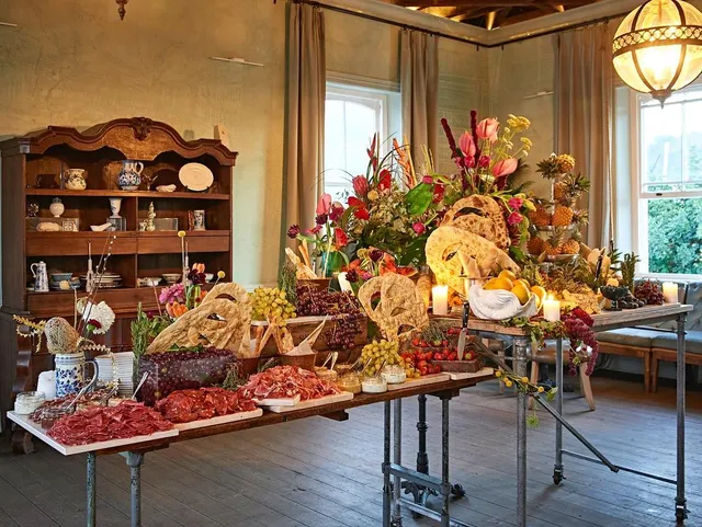 Life Grand Cafe Waterfront