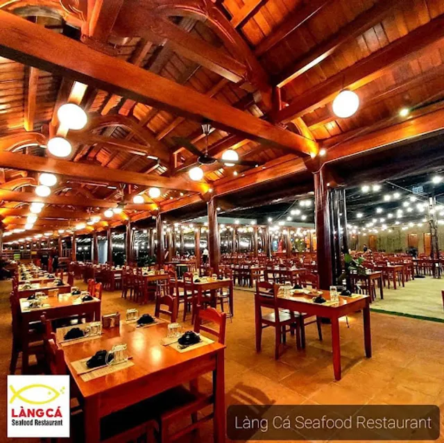 Nhà hàng hải sản Làng Cá