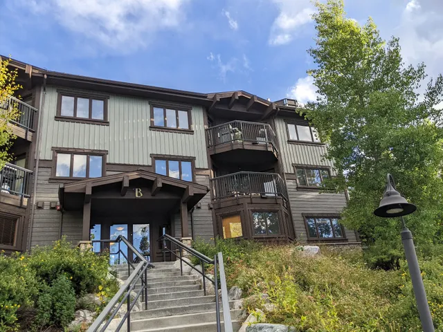 Woods Manor Condo by Ski Colorado Vacation Rentals