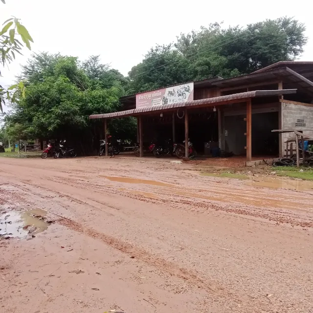 ຈຸດສູມຕັ່ງຫວາຍ ເມືອງ ຊົນບູລີ ແຂວງສະຫວັນນະເຂດ