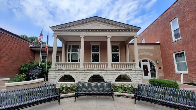 Pella Memorial Building