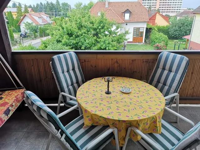 Karos Central Apartmanház