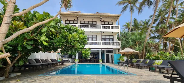 At Ease Beach Hotel - Hikkaduwa