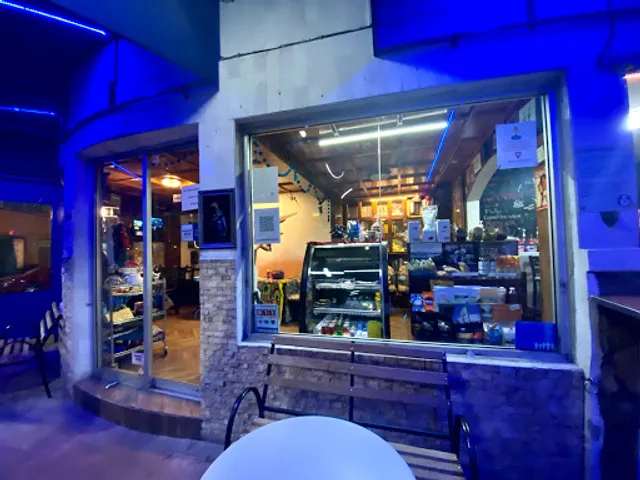 Biblioteca del Piloto café