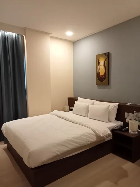 On Hotel Friendship Branch