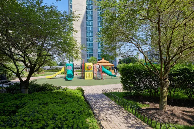 East Hampton at Newport