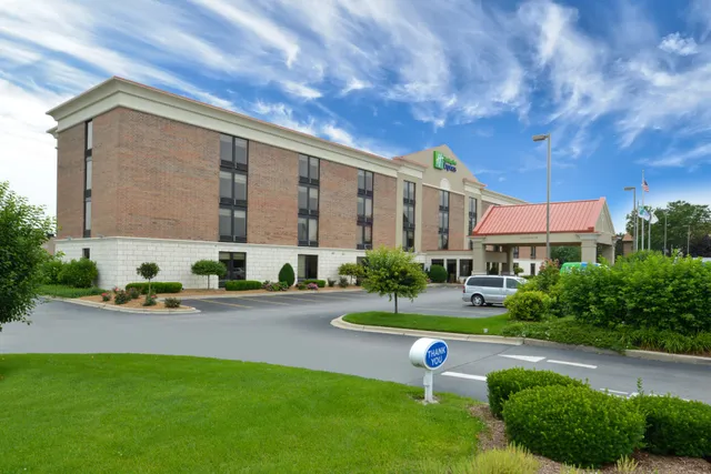 Holiday Inn Express Crestwood by IHG