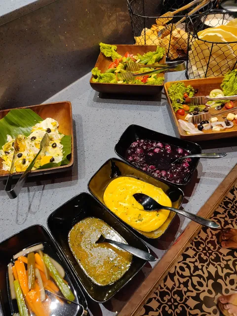 Gustoes - Barbecue Buffet Restaurant