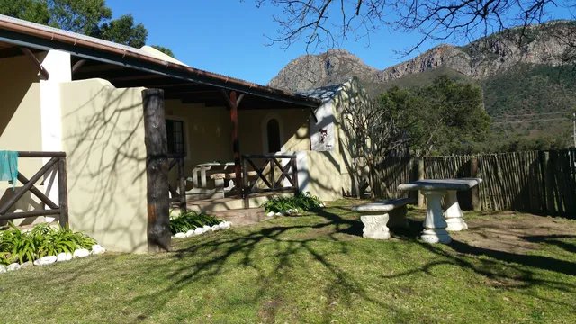 Franschhoek Country Cottages and Wildlife Reserve
