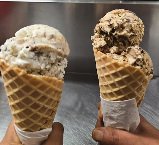 BILLS CAROUSEL ICE CREAM &YOGURT