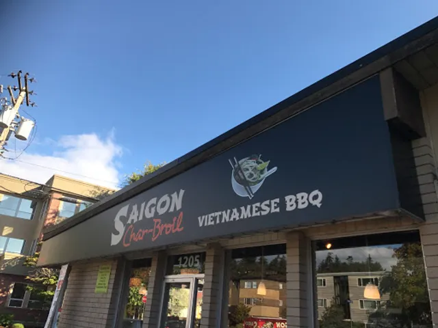Saigon Char-Broil - Esquimalt
