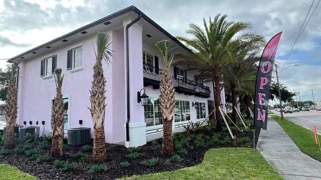 Sonya's Decor Uptown