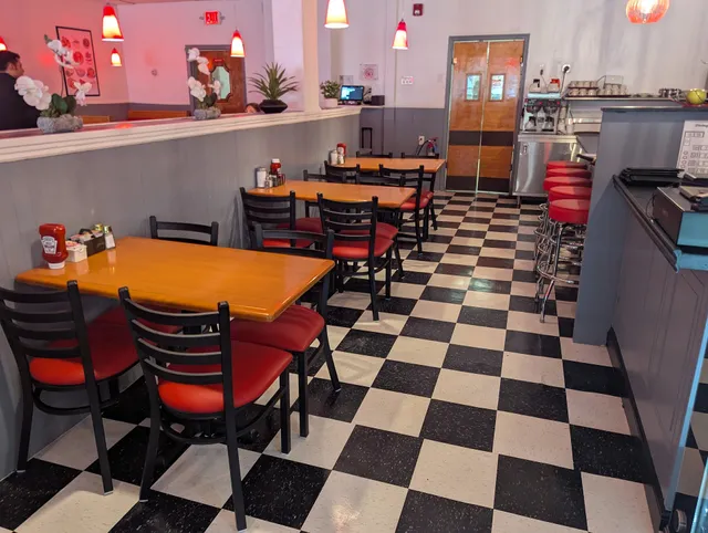 Pop’s Classic Diner